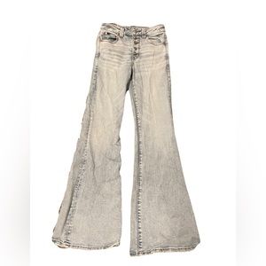 Light washed american eagle flare jeans
